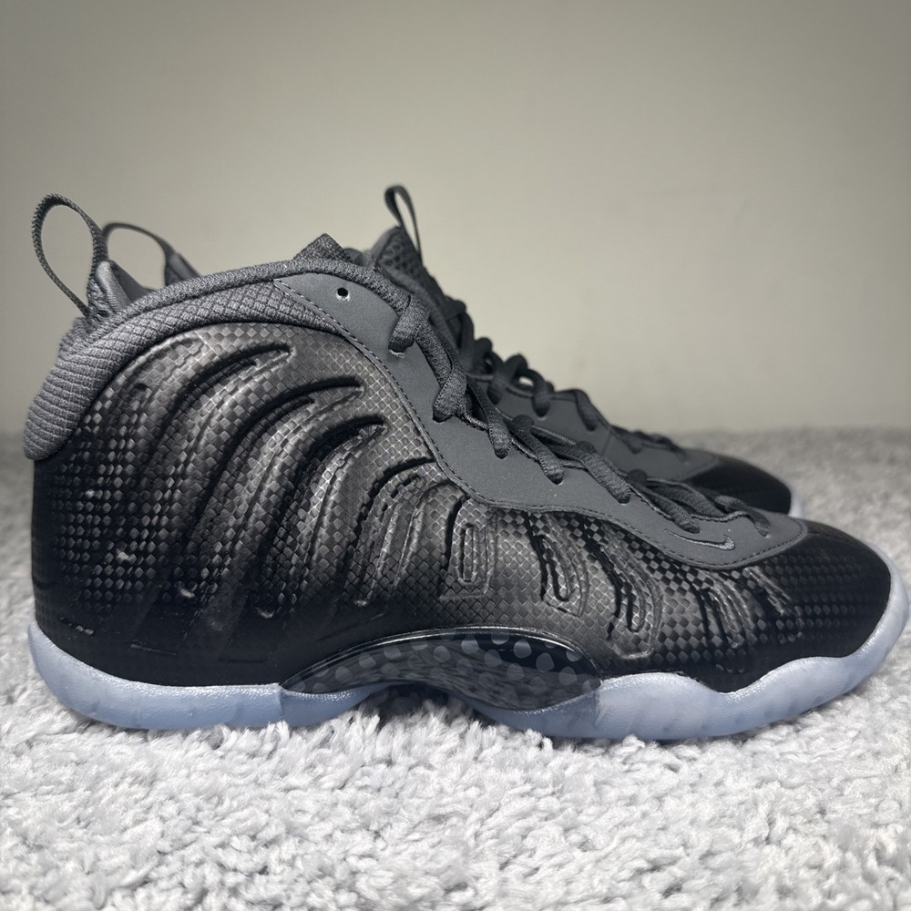 Nike Little Foamposite One Carbon Fiber IQ7228-001 Youth 5.5Y/ 7W New No Lid Box